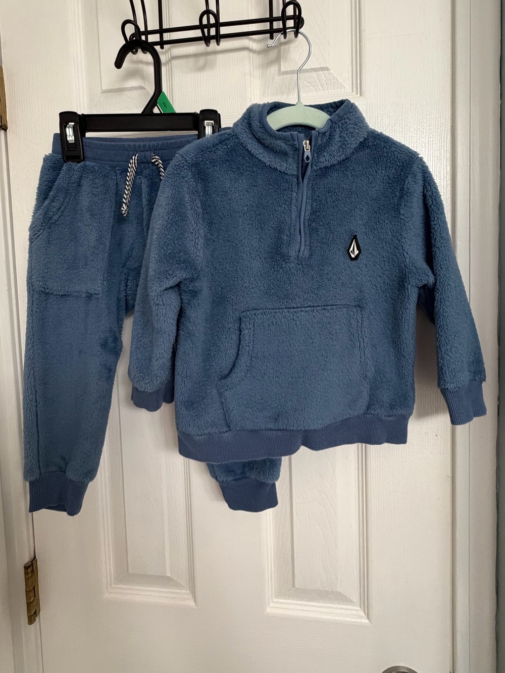 Volcom Kids Blue Sherpa Jogger Set - size 2T